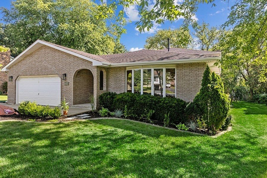 1st image of 6801 Bentley Ave