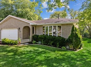 6801 Bentley Ave, Darien, IL 60561