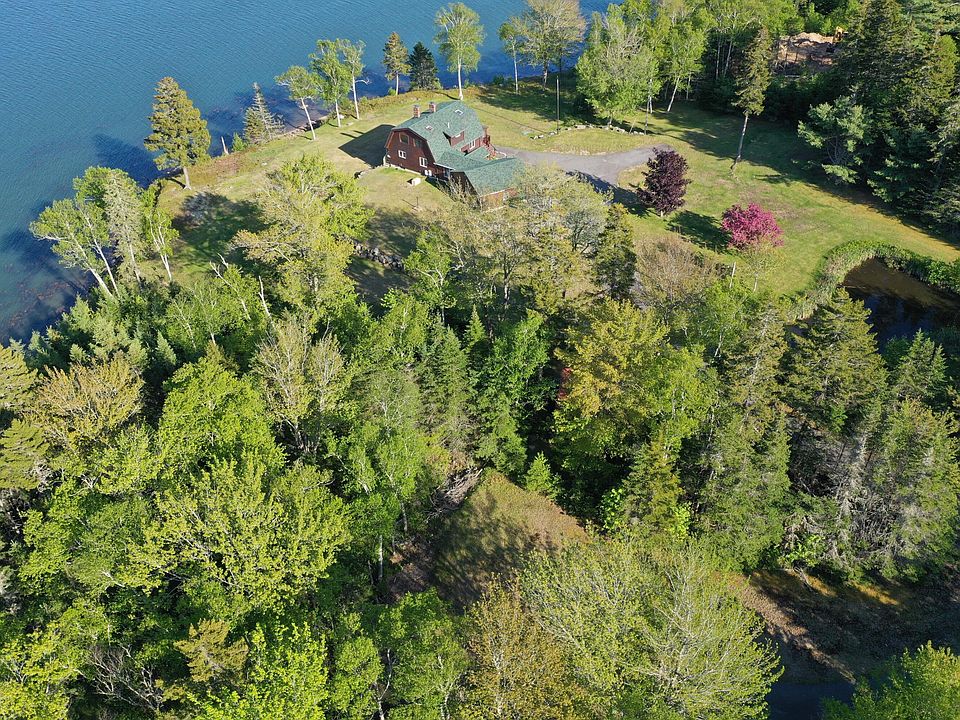1st image of 10 Spruce Reach