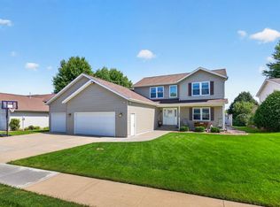 1008 Golfers Ct SE, Rochester, MN 55904
