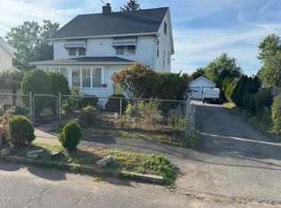 43 Clifton St, West Haven, CT 06516