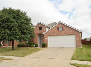 8917 Yosemite Trl, Aubrey, TX 76227