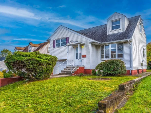 147 Lee Ave, Hopelawn, NJ 08861