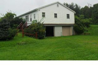 10 Delong Rd, Hamburg, PA 19526