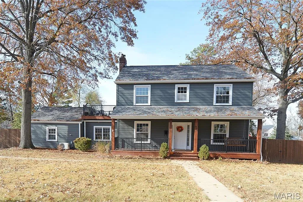 4 bed, 3.0 bath, 2019 sqft, $3,900 — Photo 1