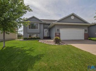 4913 S Emma Ln, Sioux Falls, SD 57106
