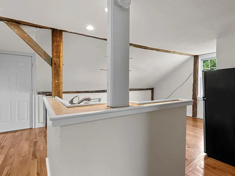 22 Winthrop St #5 — Photo 16