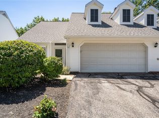 5760 Emerald Ridge Pkwy #A, Solon, OH 44139