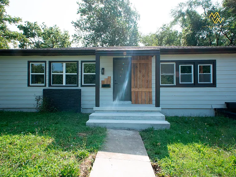 6903 Cleveland Ave — Photo 1
