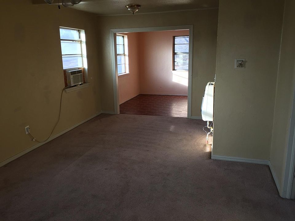 1st image of 1217 1/2 N Peters Ave