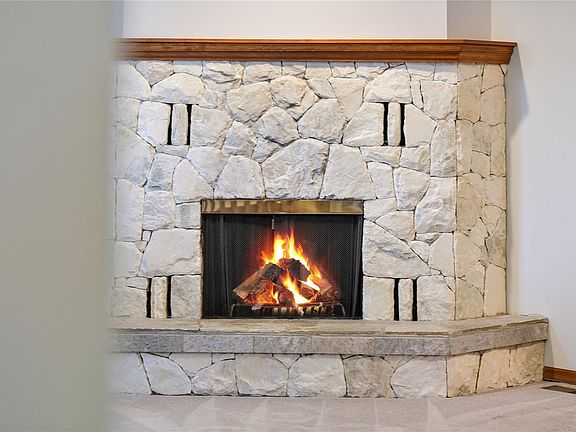 5th image of 4404 Meadowood Pl