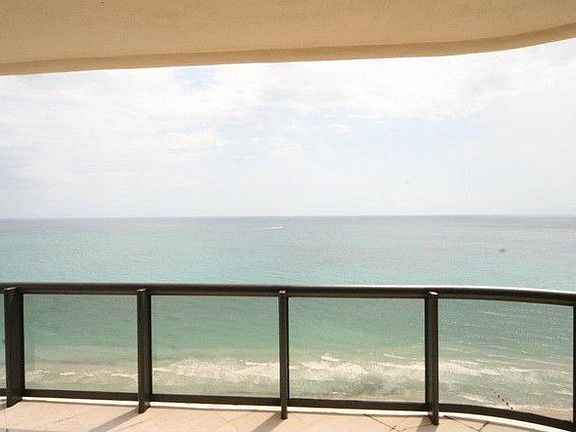 5th image of 9999 Collins Ave Penthouse Ph2d