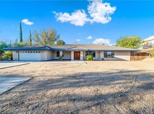 19900 Yucca Loma Rd, Apple Valley, CA 92307