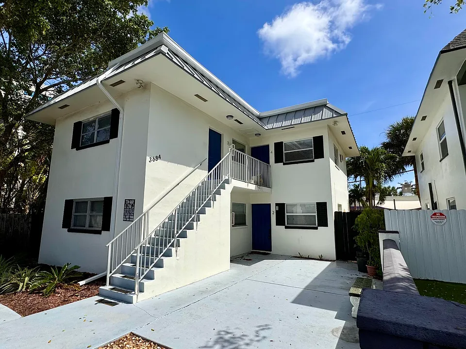 3684 NE 11th Ave #4