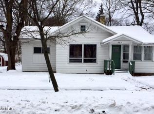 403 S Webster St, Greenville, MI 48838
