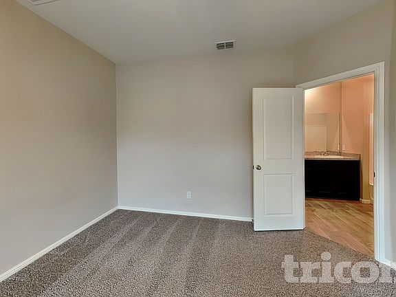 5th image of 2305 Denmark Ln