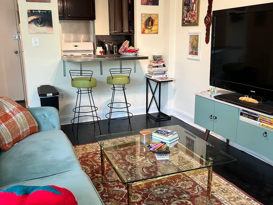 2800 Wisconsin Ave NW #311