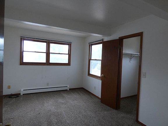 2nd image of 221 Gay St APT D