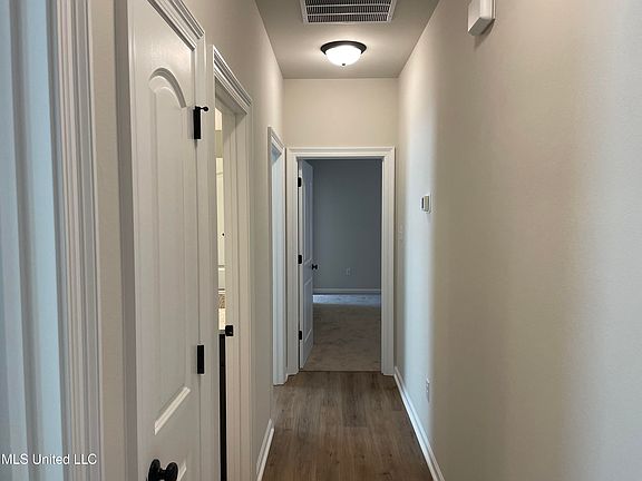 5th image of 14365 Southern Magnolia Ave
