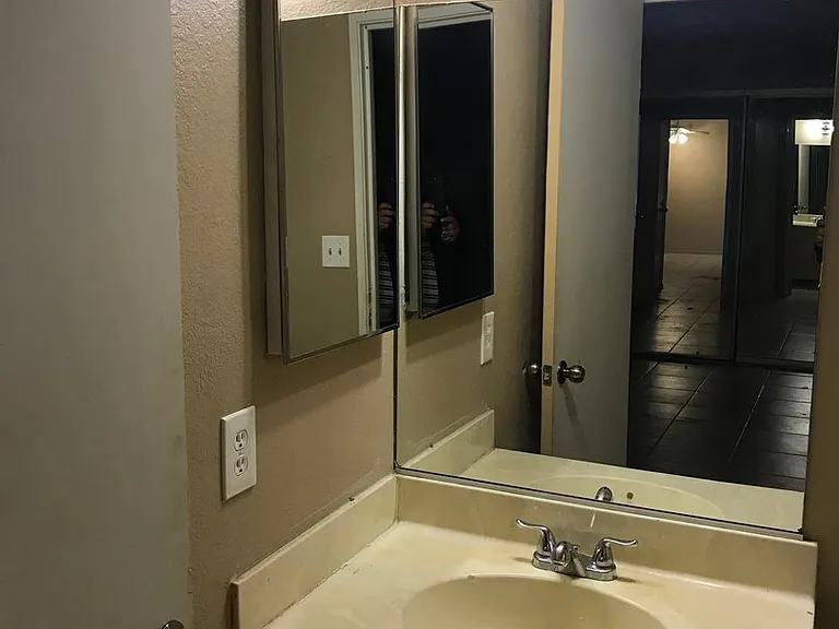 429 N Lamb Blvd #B — Photo 1