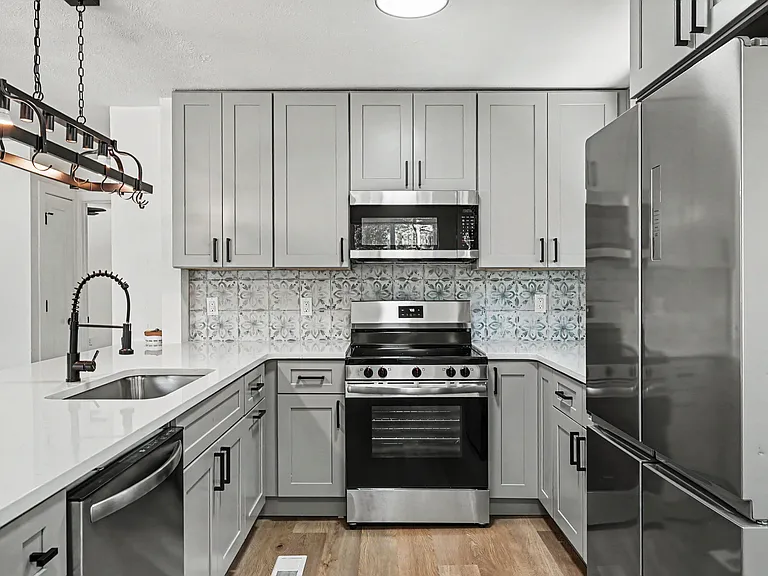 2490 Reed St #2490 — Photo 1
