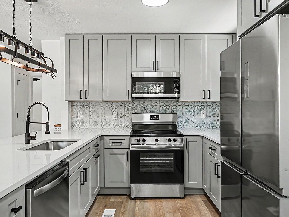 1st image of 2490 Reed St #2490