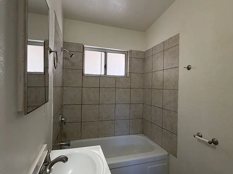 P170 — Photo 13
