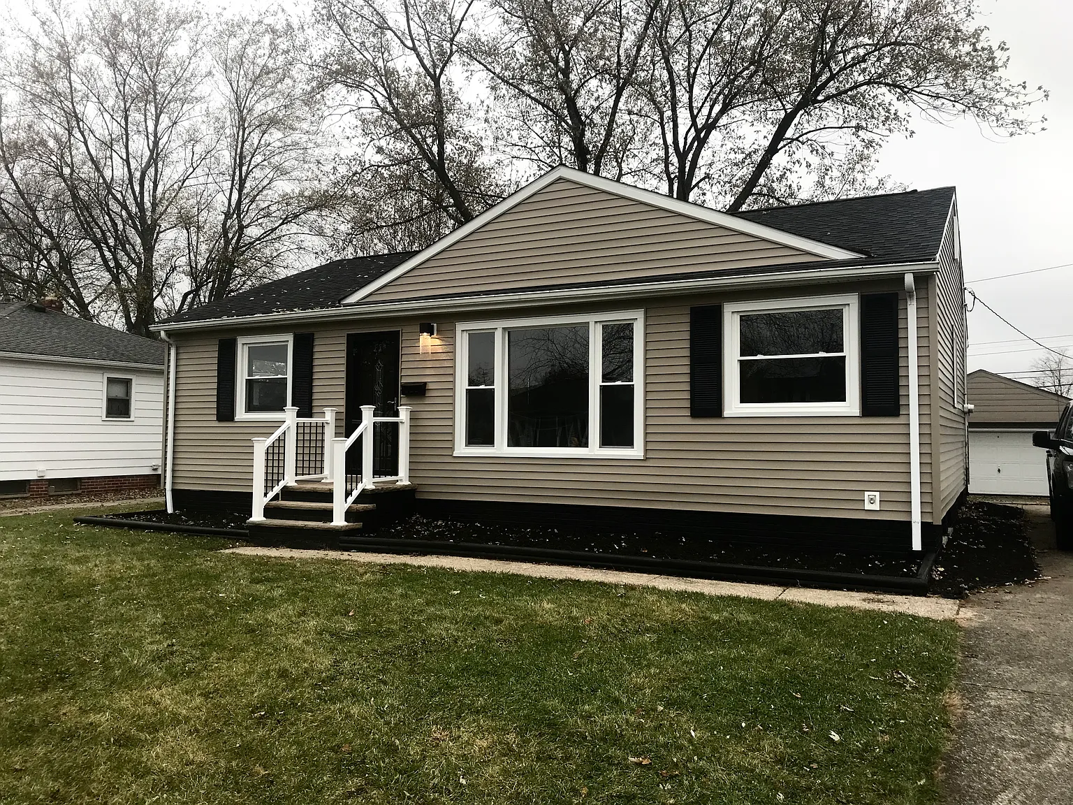 11300 Schwab Dr photo 1