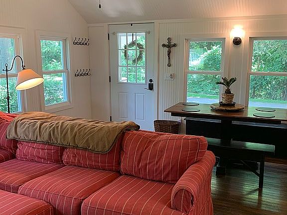 So Cosy!(Pre-Plant.Shutters)