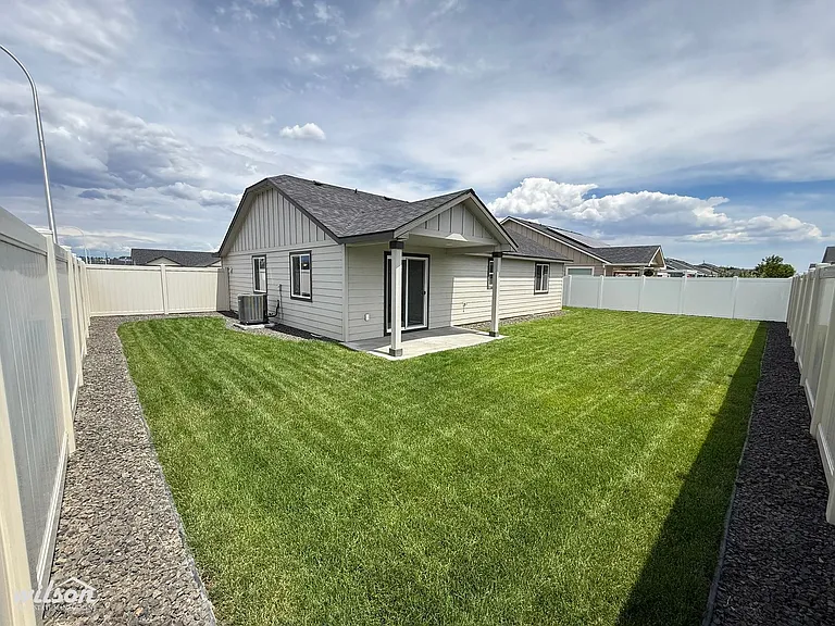 6114 Crown Crest Ave — Photo 16