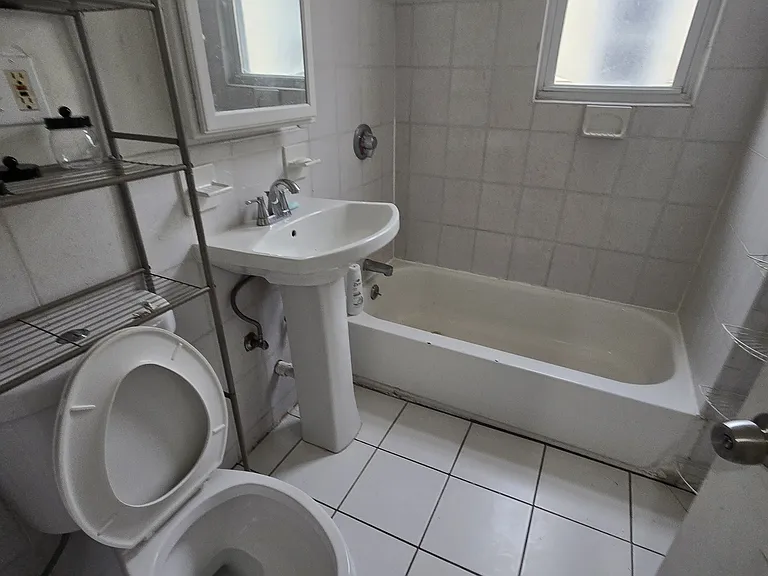 129-131 Carolina Ave #2L — Photo 3