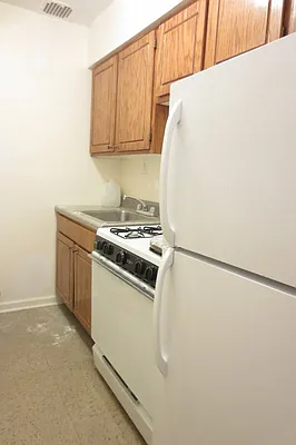 Rented by Bohemia Realty Group | media 20