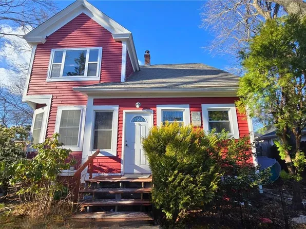 71 Wilson Ave, Warwick, RI 02889