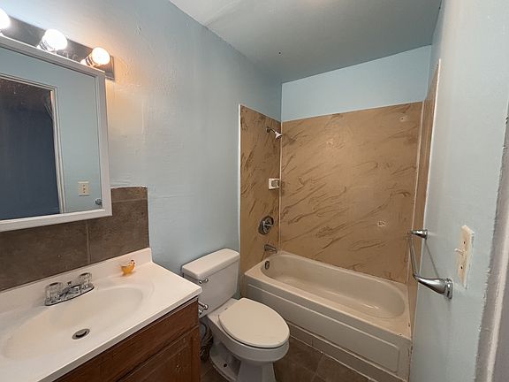 5th image of 142 Lakeview Cir #11321621