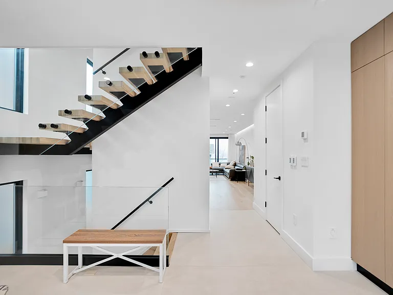 7 Adelaide Pl — Photo 6