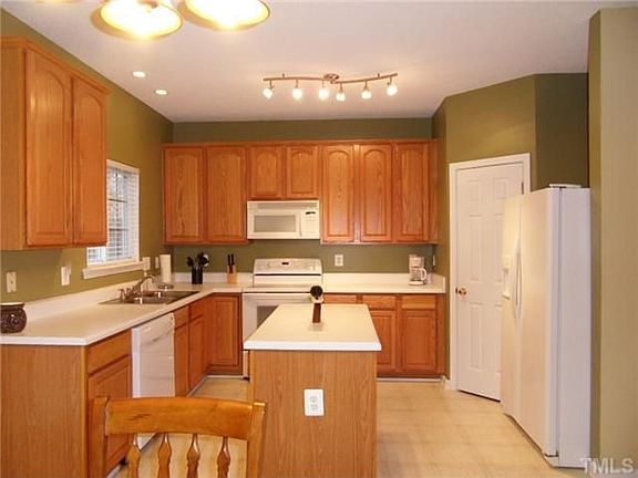 Kitchen with Center Island