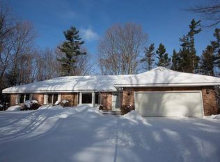 12667 Pineridge Dr, Charlevoix, MI 49720