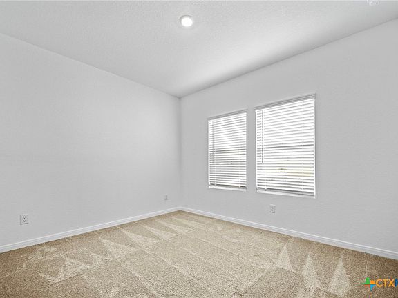 4th image of 512 Cordova Ter