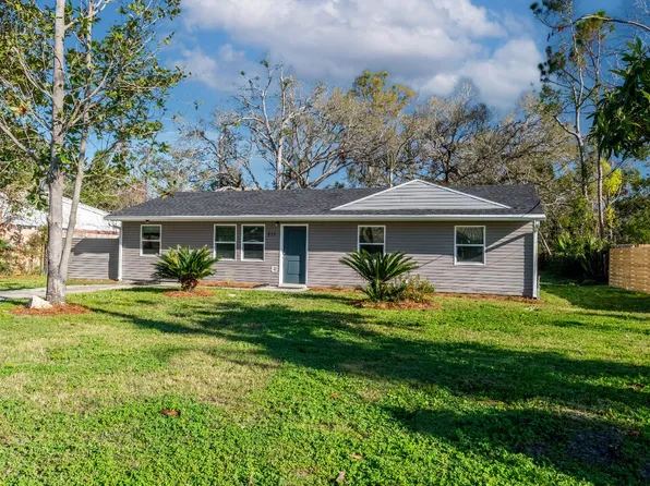 818 Liberty St, Live Oak, FL 32064