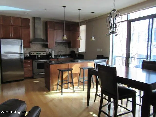 400 E Main St #207 — Photo 5