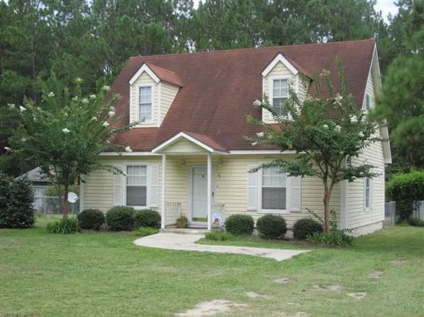 67 Charlton Rd, Hazlehurst, GA 31539