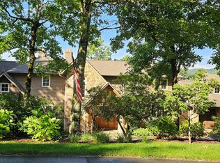 535 Hawk Mountain Rd, Lake Toxaway, NC 28747