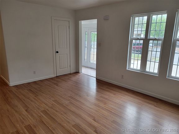 3rd image of 3103 E Xyler St