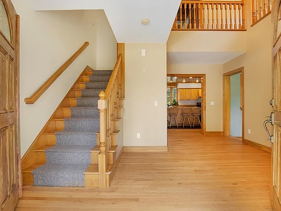 5th image of 220 Mattapoisett Rd