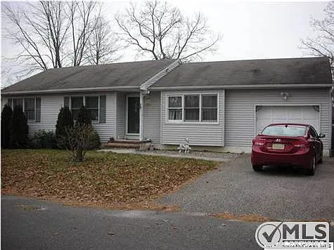 1117 Neptune Ave photo 1