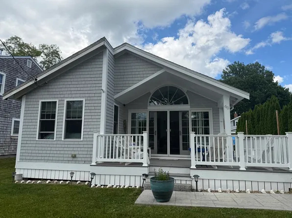 60 Wamsutta Ave, Bourne, MA 02532