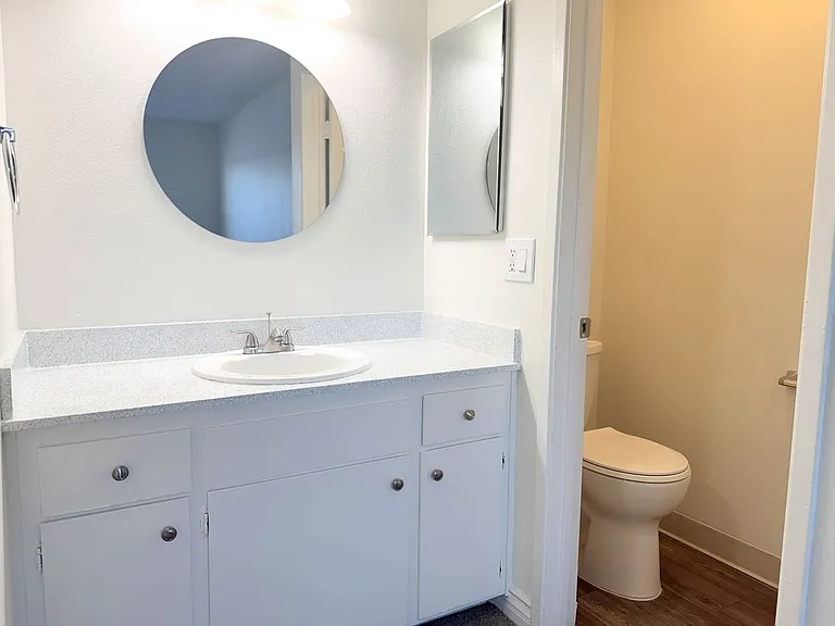 Oak Valley Apartments — Photo 38