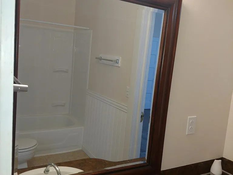 212 Dianne St — Photo 11