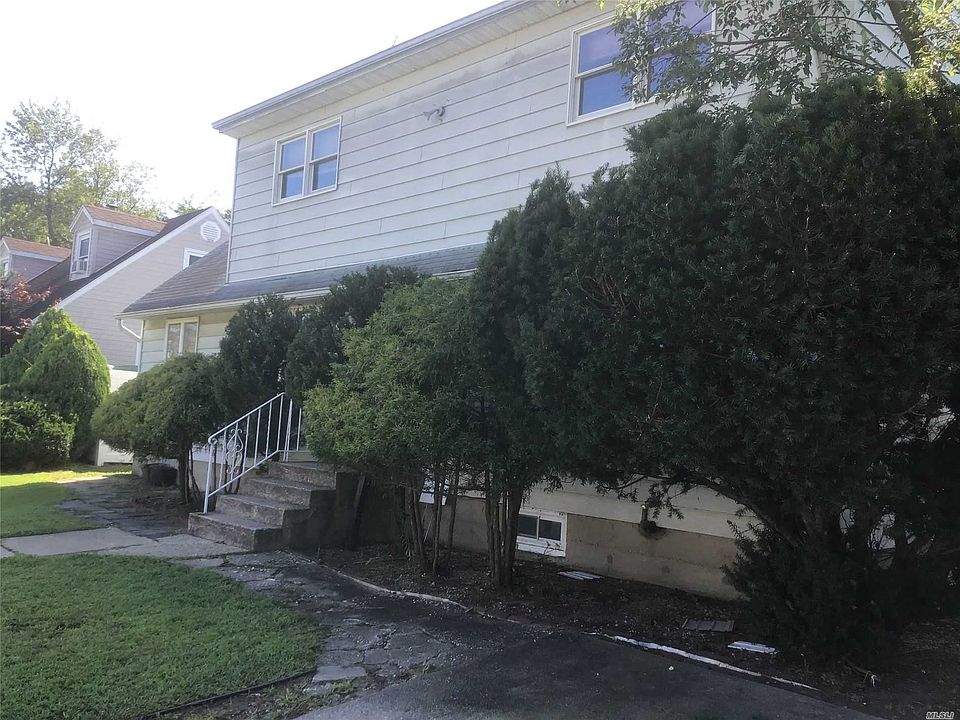 1st image of 2208 Elderberry Dr