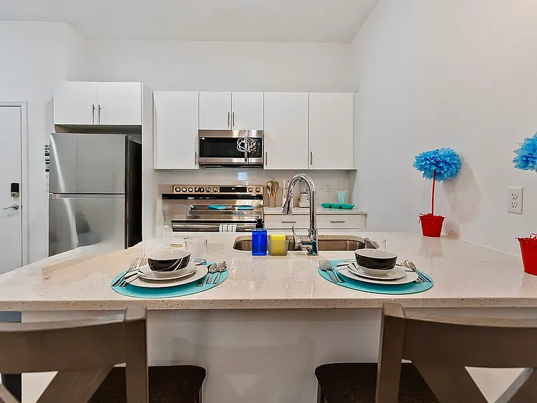 633 Trikomo Dr — Photo 2